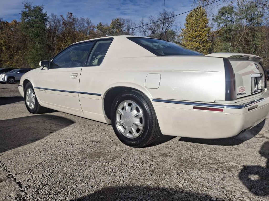 1996 Cadillac Eldorado Standard