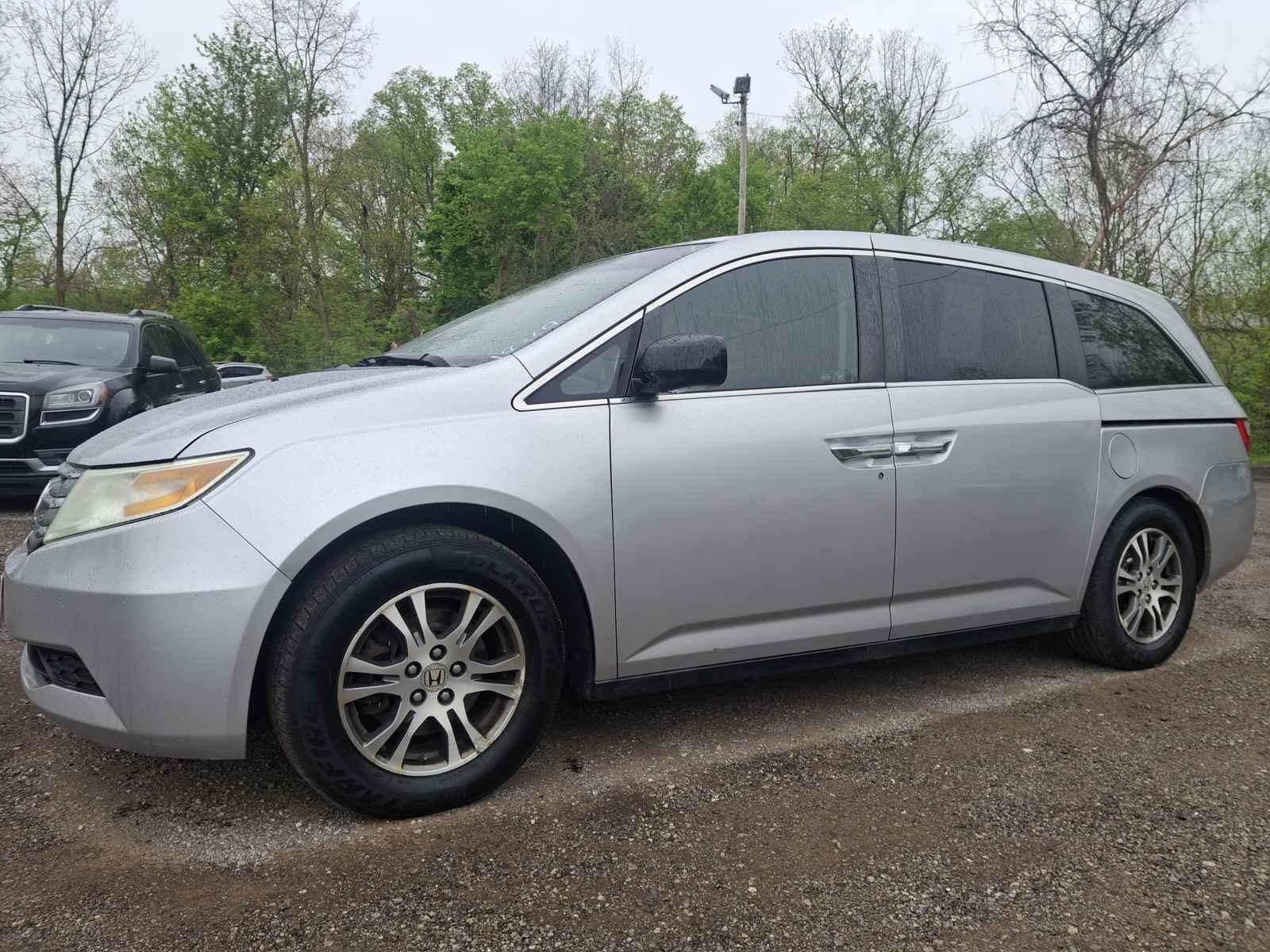 2011 Honda Odyssey EX-L w/DVD Rear Entertainment System's photo