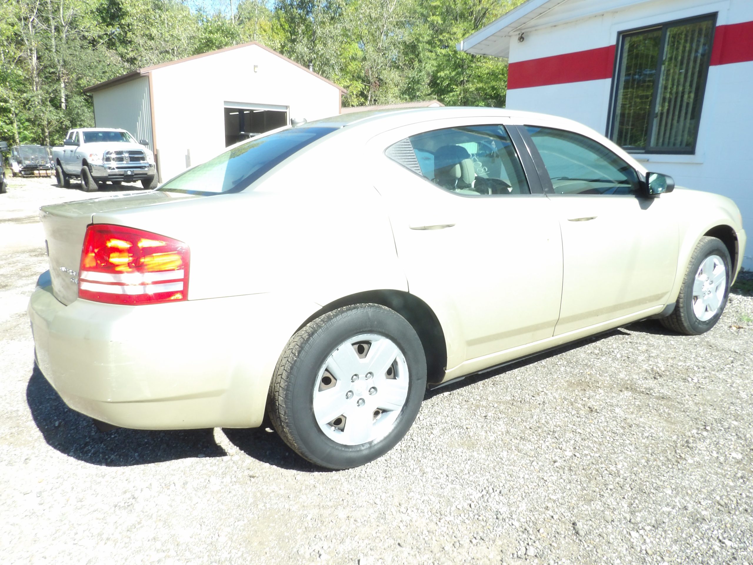 2010 Dodge Avenger SXT - Photo 2