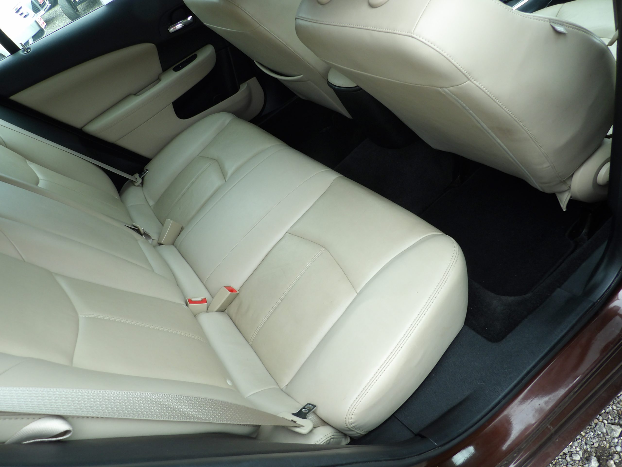 2012 Chrysler 200 Limited - Photo 9