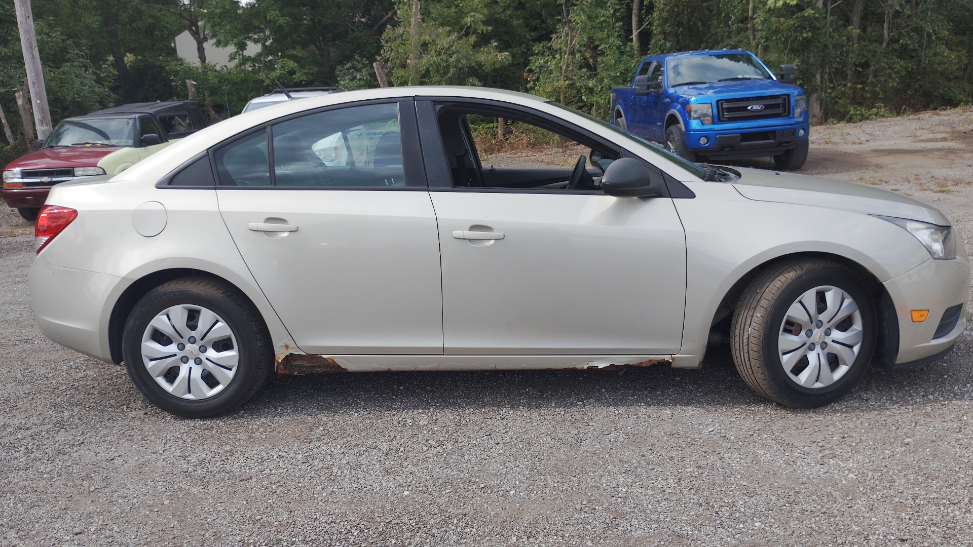 2013 Chevrolet Cruze LS - Photo 6