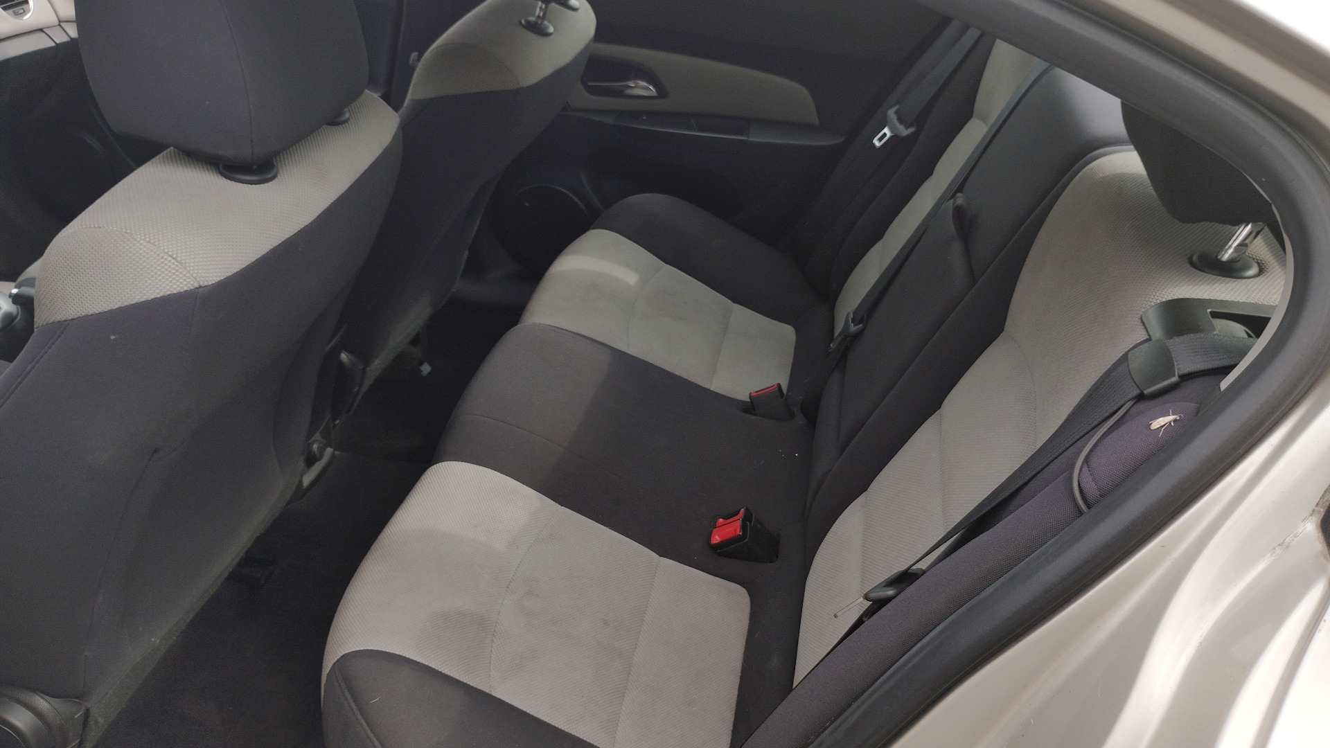 2013 Chevrolet Cruze LS - Photo 13
